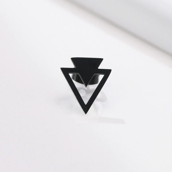 Triangulum Black-Korvakorut-2